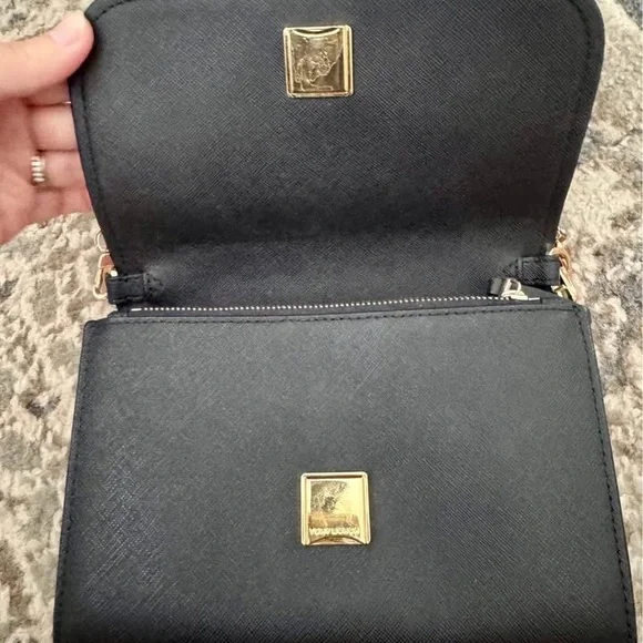 Tory Burch Black Crossbody with Gold Chain - Picture 4 of 9